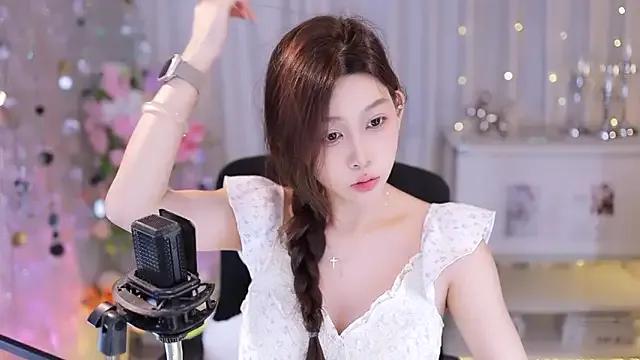 SleepArtist on StripChat 