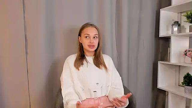 Admire SlyviaCrapo, she wants to masturbate for you SlyviaCrapo from StripChat