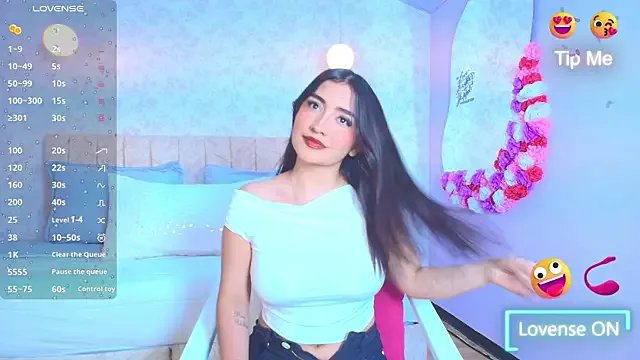 sweet_artemiis on StripChat