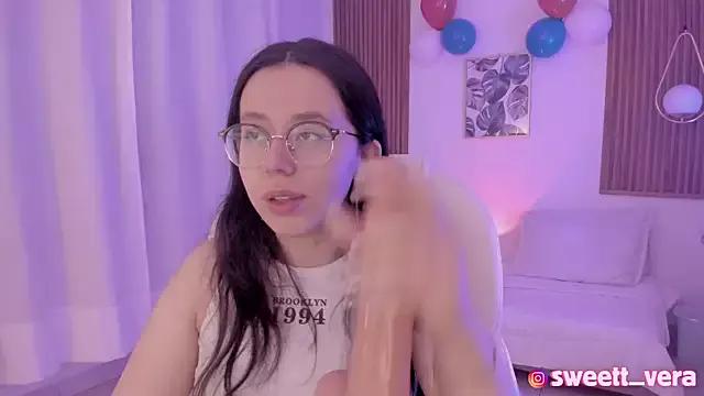 sweet_vera on StripChat 