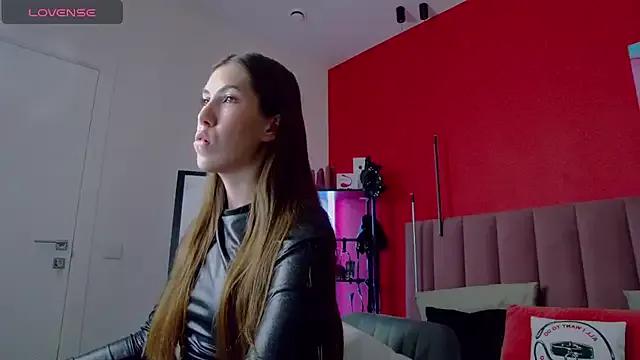 SweetySonya on StripChat