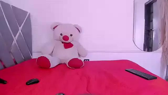 SwettRenata_ on StripChat 