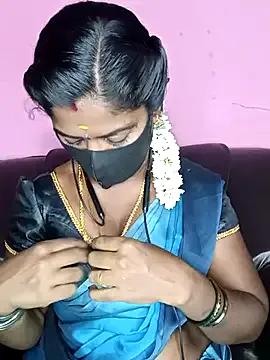 Freechat tamilammukuttyy on StripChat