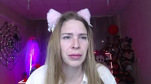 TessaDaybreak from StripChat