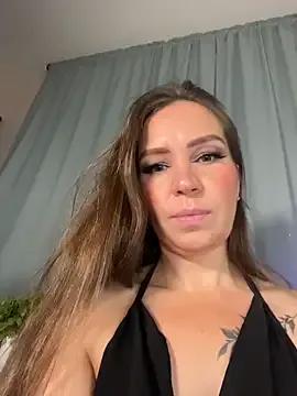 Sexy UrSilviaa wants you to fuck her body now UrSilviaa from StripChat