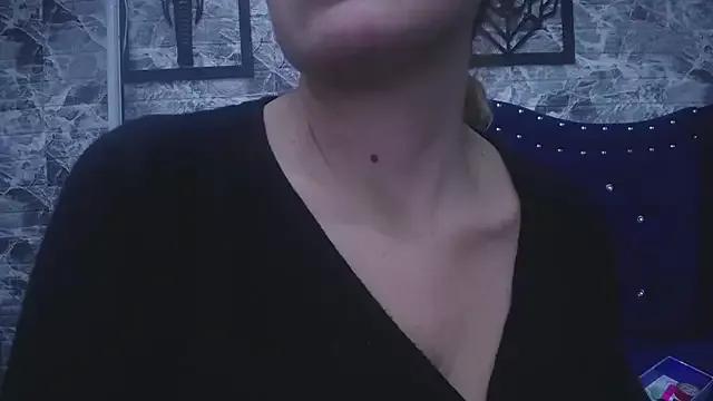 vickycute52 on StripChat 