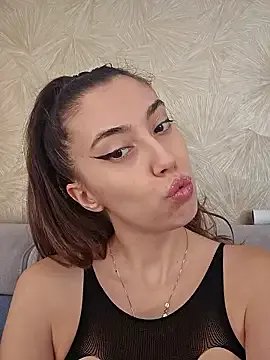 Virgin_Pussy_SquirtX from StripChat