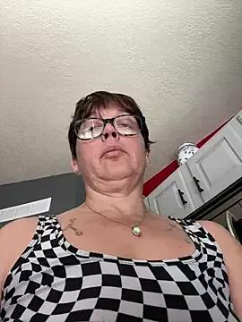 YogaHottie76 on StripChat 